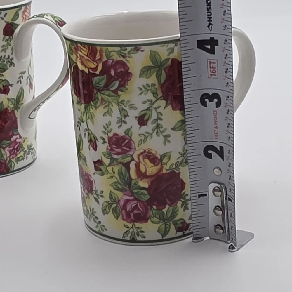 Royal‎ Albert Old Country Roses Fine China Afternoon Tea II Lot of 4